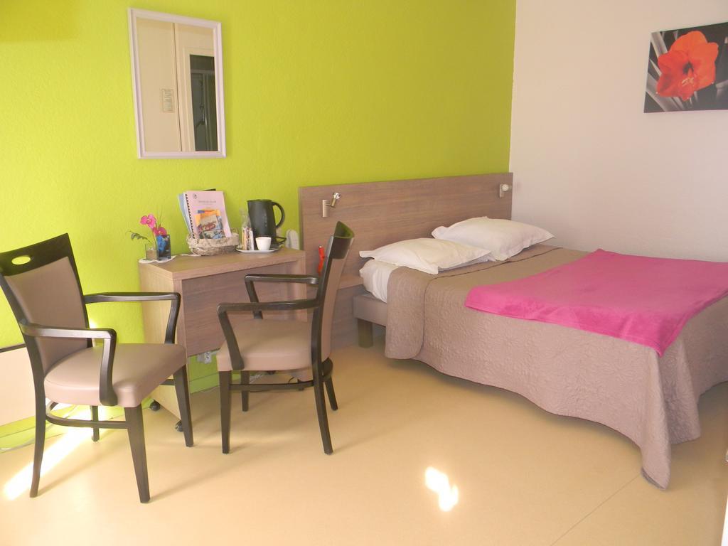 Residence Hoteliere Helios Jonzac Exterior foto