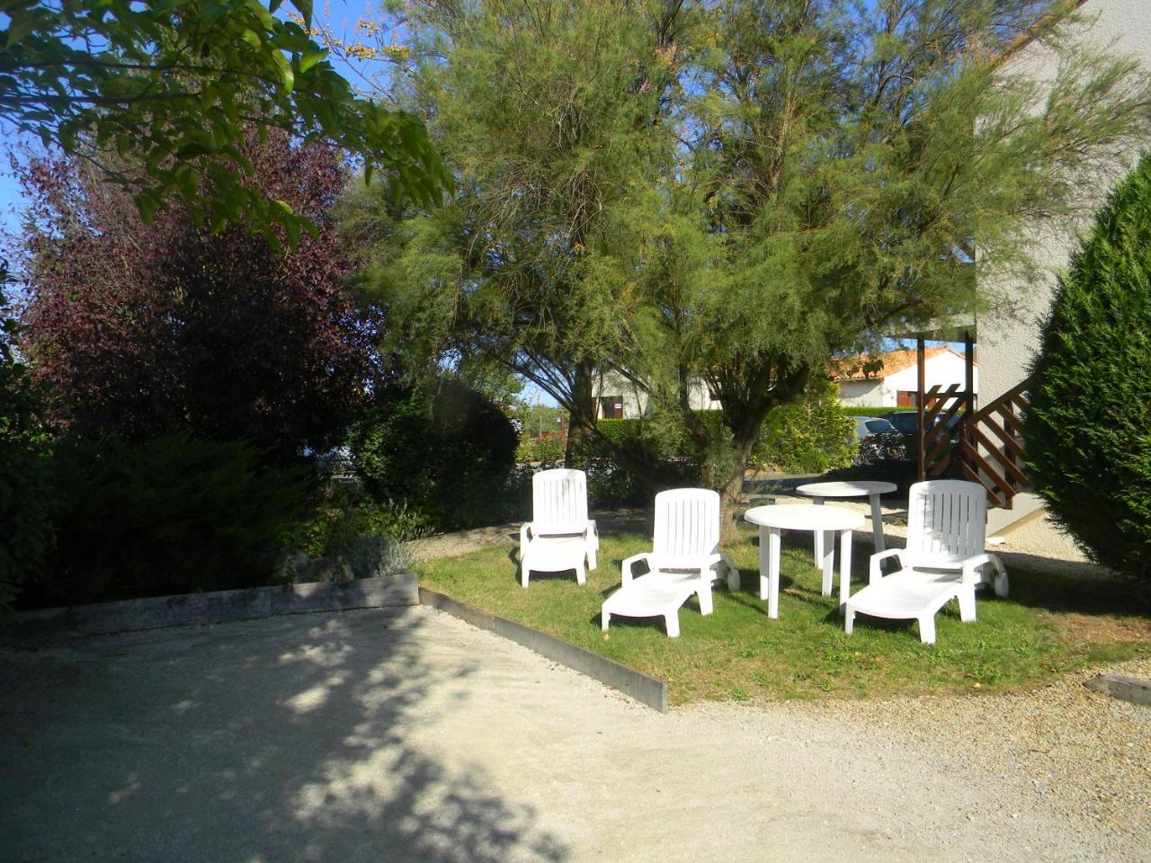 Residence Hoteliere Helios Jonzac Exterior foto